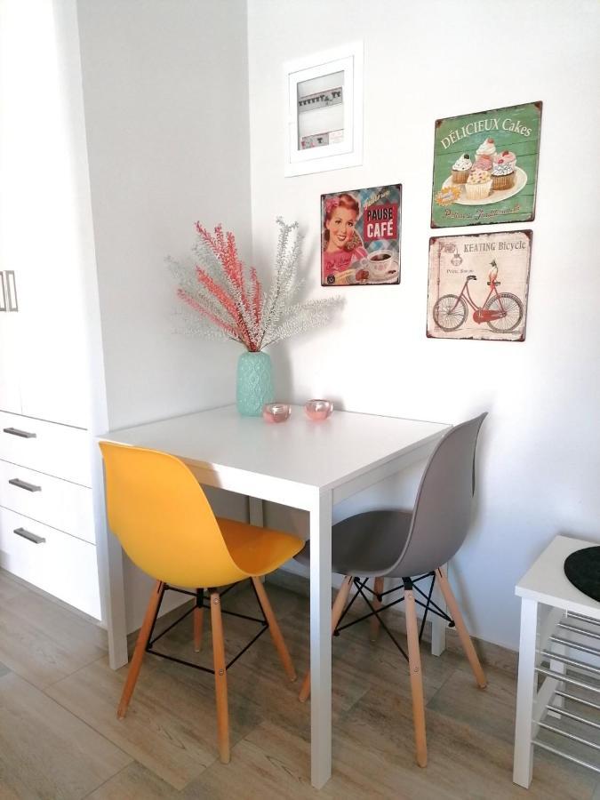 Myrsini'S Apartment Néa Péramos エクステリア 写真